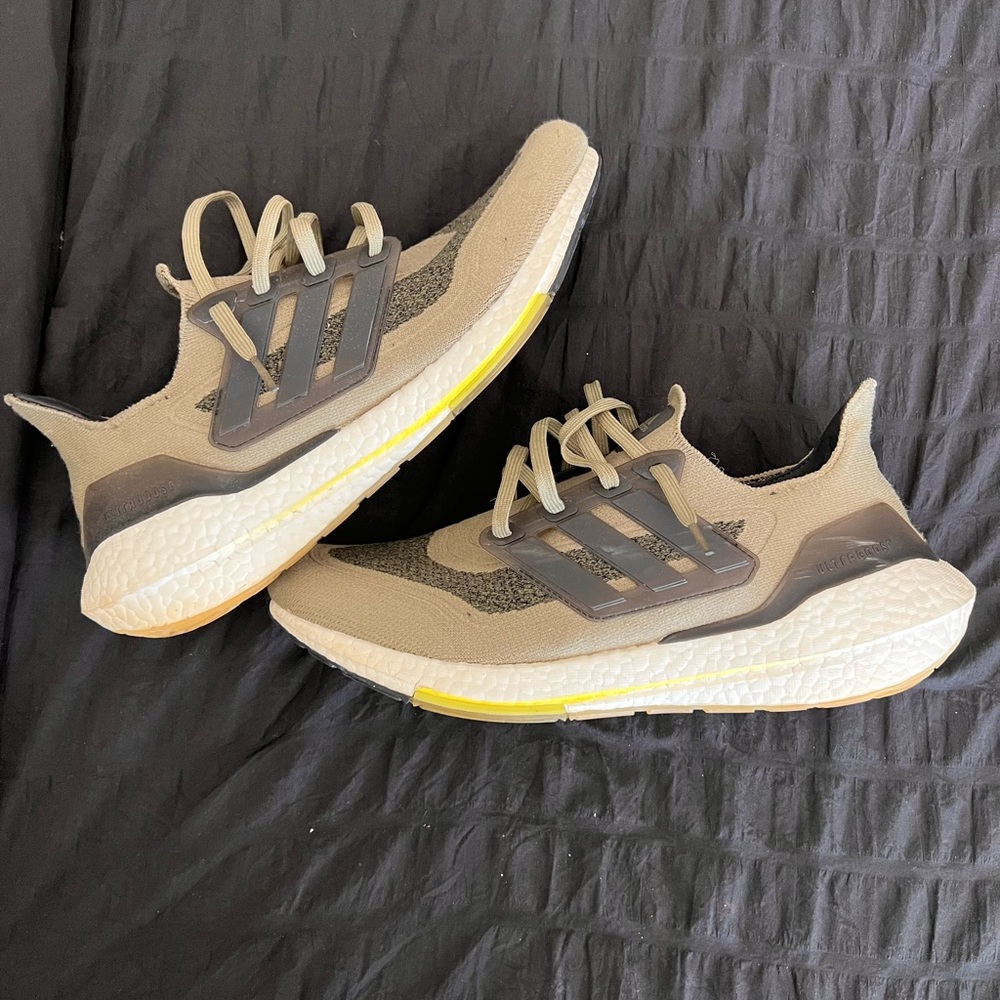 Adidas Ultra Boost 21
